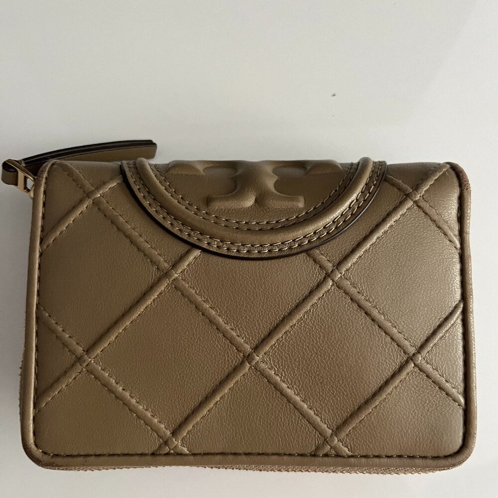Tory Burch Fleming Bifold Wallet